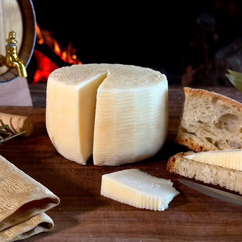 Formaggio Ovicaprino 1 Kg